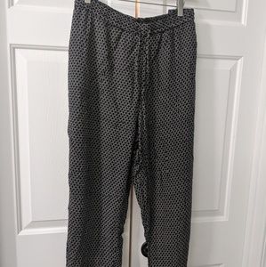 *Final price drop. No offers* Pretty fabric pants
